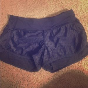 Lululemon speed shorts *mesh*